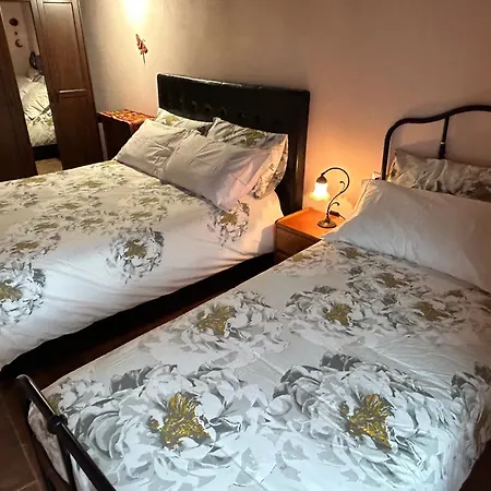 Monte Cuccolo House Bed & Breakfast *