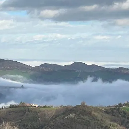 Monte Cuccolo House Bed & Breakfast