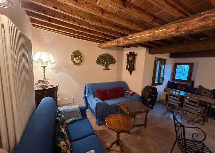 Monte Cuccolo House Bed & Breakfast *